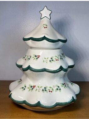 Pfaltzgraff Winterberry Cookie Jar Christmas Tree Retired Collectible Holly
